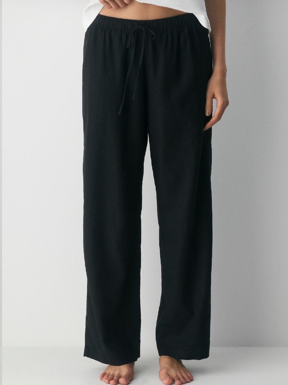 The Group by Babaton Aritzia Sontag Black Drawstring Waist Linen Pant size large